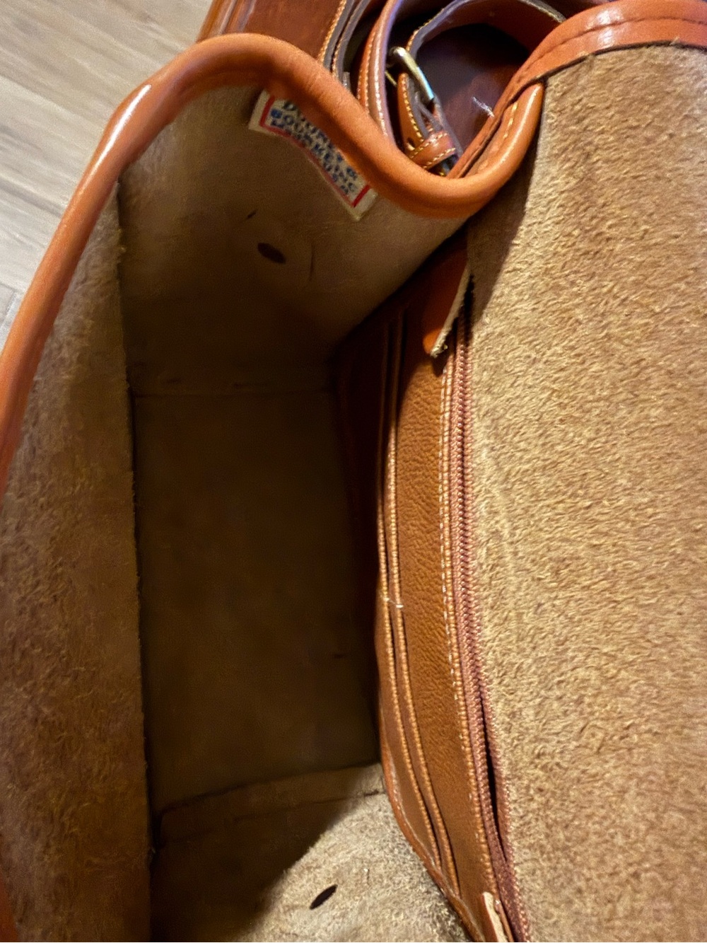 Vintage Dooney and Bourke Small Surrey - Picture 7 of 10